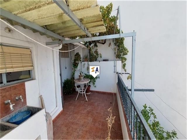 5 makuuhuone Omakotitalo myytävänä paikassa Castillo de Locubín - 55 000 € (Ref: 7856492)