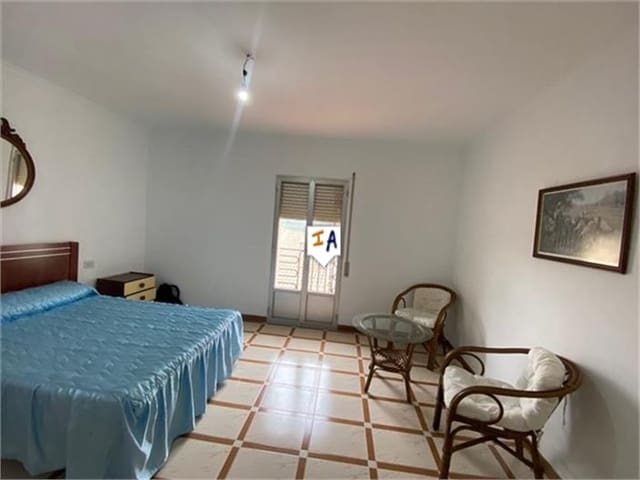 3 bedroom Apartment for sale in Castillo de Locubín - € 72,000 (Ref: 7873496)