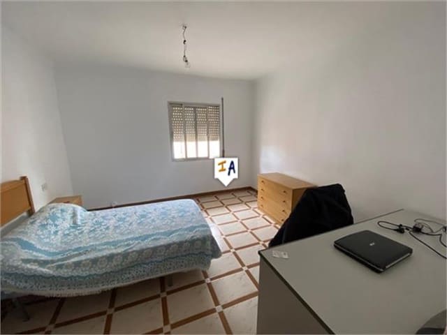 3 bedroom Apartment for sale in Castillo de Locubín - € 72,000 (Ref: 7873496)