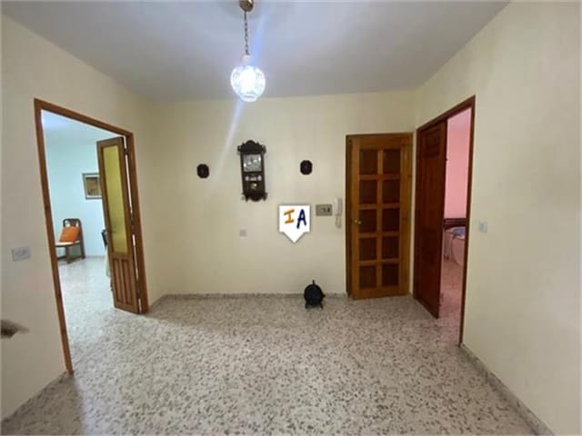 3 bedroom Apartment for sale in Castillo de Locubín - € 77,000 (Ref: 7873497)