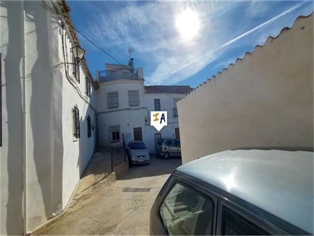 3 slaapkamer Huis te koop in Priego de Córdoba met garage - € 68.000 (Ref: 7882206)