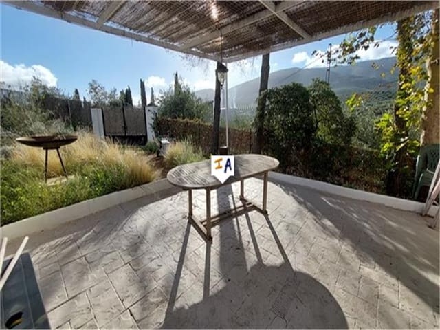 6 soveværelse Finca/Landehus til salg i Almedinilla med swimmingpool garage - € 930.000 (Ref: 7889540)