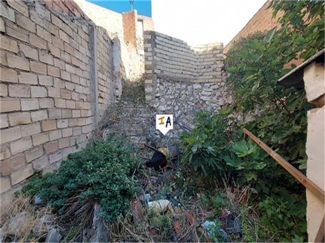 Hus til salgs i Luque med garasje - € 14 000 (Ref: 7917899)