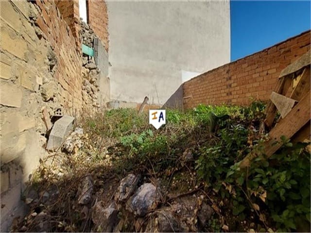 Hus til salgs i Luque med garasje - € 14 000 (Ref: 7917899)