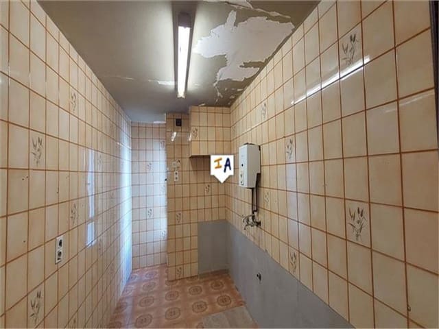 Commercial for sale in Castillo de Locubín - € 110,000 (Ref: 7980219)