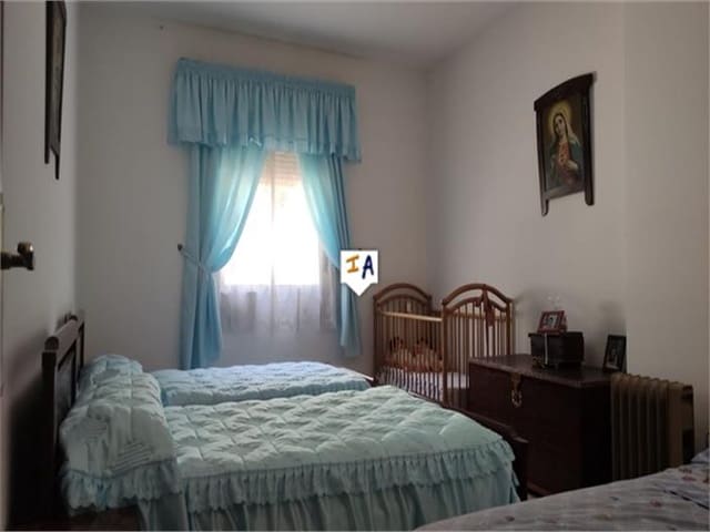 4 soveværelse Byhus til salg i Frailes - € 97.000 (Ref: 7998305)