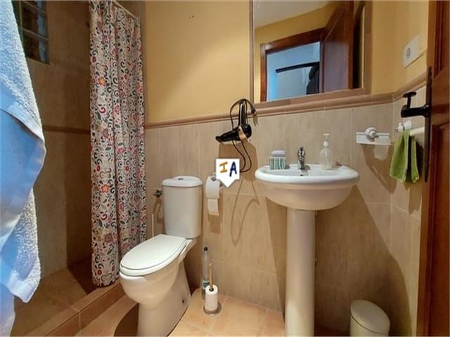 3 soverom Hus til salgs i Castillo de Locubín - € 139 000 (Ref: 8016424)