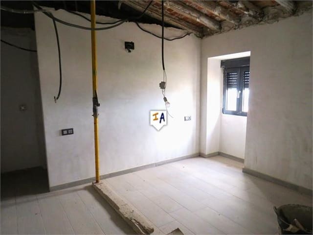 2 makuuhuone Omakotitalo myytävänä paikassa Martos - 50 000 € (Ref: 8022636)