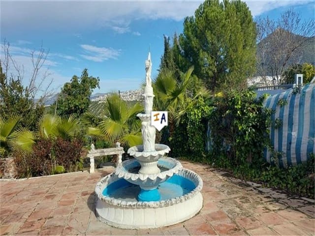 5 soveværelse Villa til salg i Rute med swimmingpool - € 325.000 (Ref: 8022637)