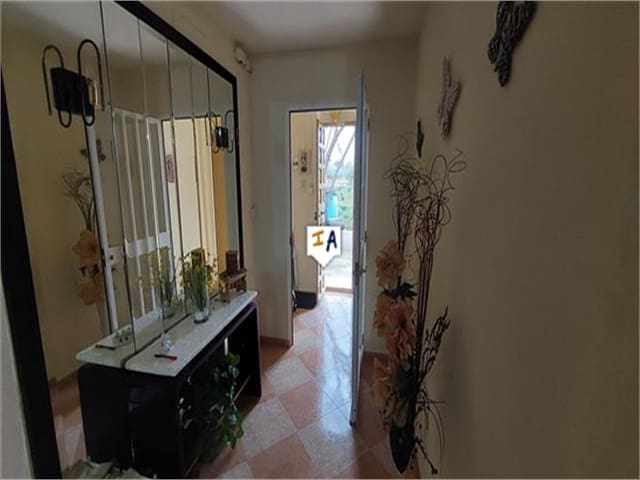 8 slaapkamer Finca/Landhuis te koop in Monturque met garage - € 285.000 (Ref: 8034778)