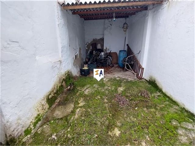 5 slaapkamer Finca/Landhuis te koop in Cabra - € 135.000 (Ref: 8049535)