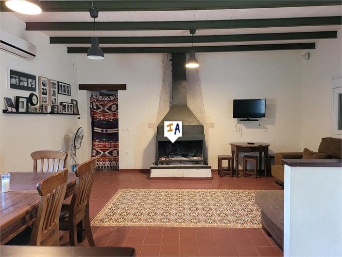 3 soveværelse Finca/Landehus til salg i Osuna med swimmingpool - € 195.000 (Ref: 8066998)