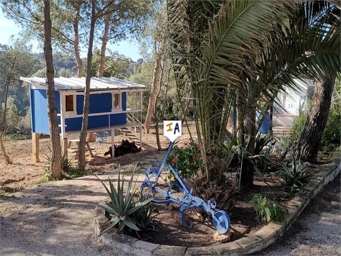 3 soveværelse Finca/Landehus til salg i Osuna med swimmingpool - € 195.000 (Ref: 8066998)