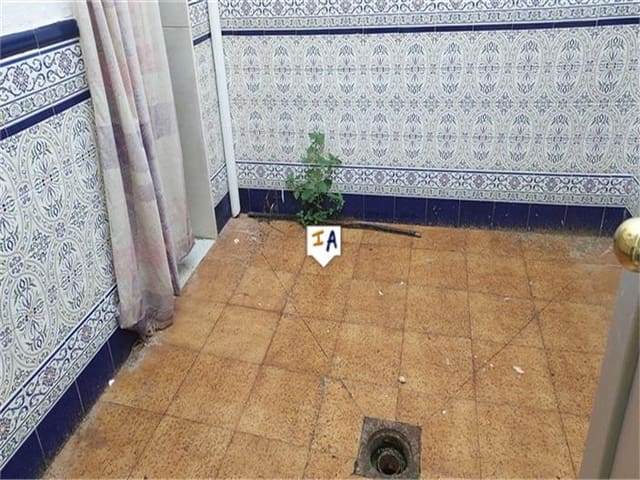 4 slaapkamer Huis te koop in Priego de Córdoba - € 63.000 (Ref: 8113281)