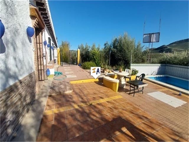 15 bedroom Commercial for sale in Luque with pool garage - € 664,000 (Ref: 8141764)