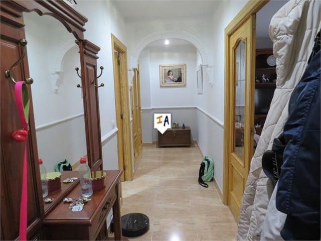 3 bedroom Apartment for sale in Martos - € 144,000 (Ref: 8167935)