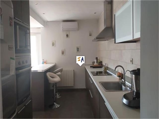 5 bedroom Townhouse for sale in Torres with pool garage - € 159,900 (Ref: 8169354)