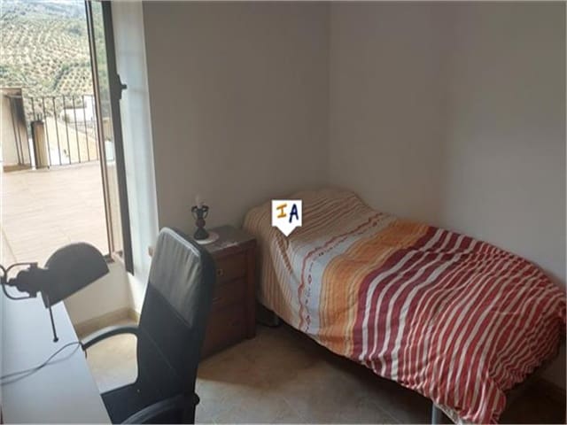 5 bedroom Townhouse for sale in Torres with pool garage - € 159,900 (Ref: 8169354)