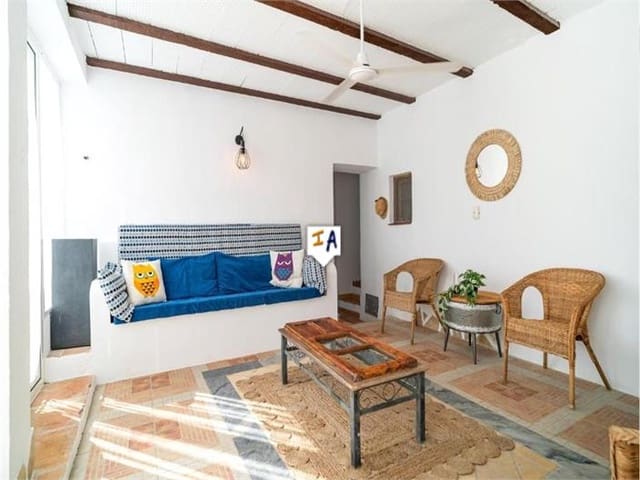 4 soveværelse Byhus til salg i La Atalaya, Villanueva de Algaidas med swimmingpool garage - € 200.000 (Ref: 8171865)