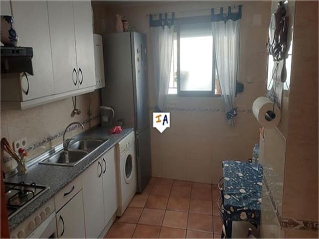 4 makuuhuone Omakotitalo myytävänä paikassa Alcalá la Real mukana 
autotalli - 113 000 € (Ref: 8173845)