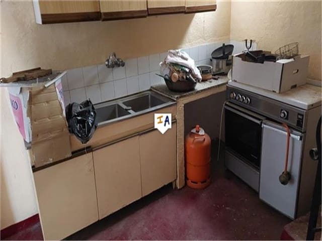 Casa de 4 habitaciones en Rute en venta con garaje - 79.000 € (Ref: 8176499)