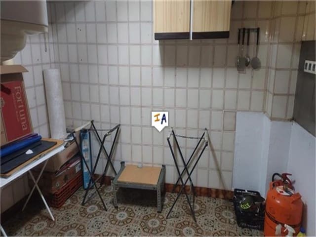 Commercial for sale in Alcalá la Real - € 83,000 (Ref: 8176501)