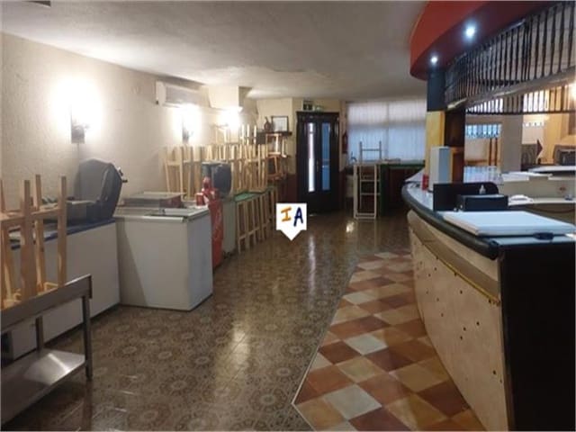 Commercial for sale in Alcalá la Real - € 83,000 (Ref: 8176501)