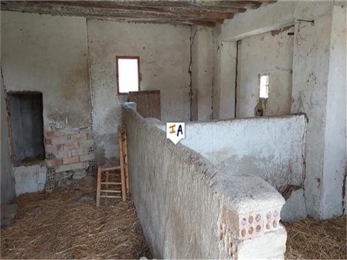 Finca/Landehus til salg i Algarinejo med garage - € 69.000 (Ref: 8244758)