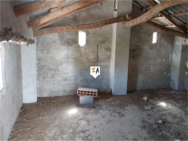 Finca/Landehus til salg i Algarinejo med garage - € 69.000 (Ref: 8244758)