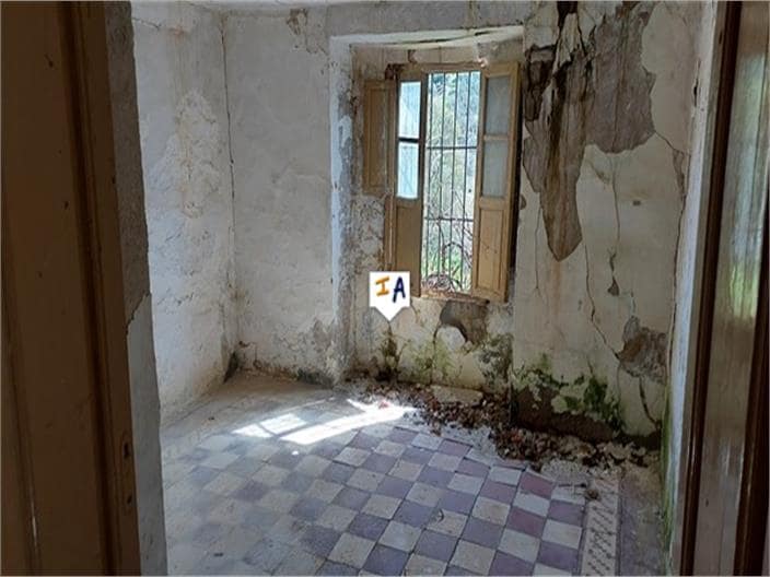 Finca/Landehus til salg i Algarinejo med garage - € 69.000 (Ref: 8244758)