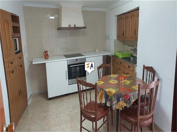 5 bedroom Townhouse for sale in Castillo de Locubin - € 55,000 (Ref: 8253372)