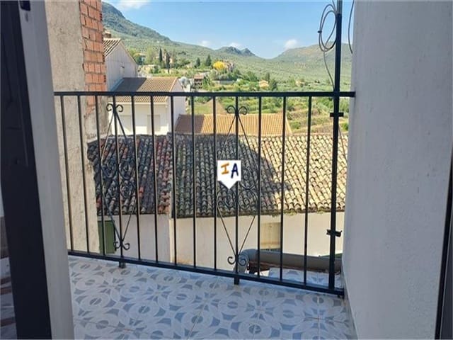 5 slaapkamer Huis te koop in Castillo de Locubín - € 55.000 (Ref: 8253372)