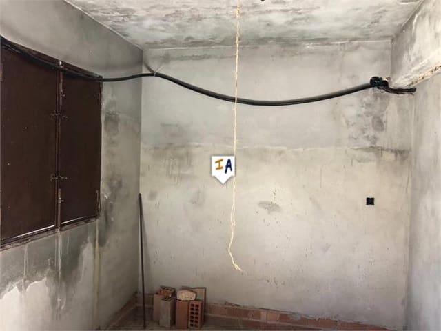 Byhus til salg i Alcaucín - € 72.000 (Ref: 8288668)