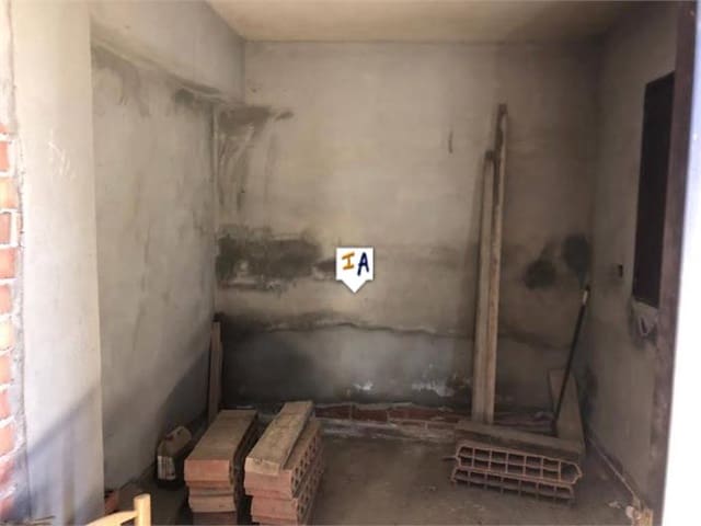 Byhus til salg i Alcaucín - € 72.000 (Ref: 8288668)