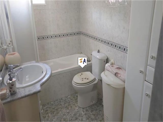 2 slaapkamer Appartement te koop in Carcabuey - € 51.000 (Ref: 8299895)