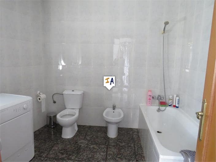 3 sypialnia Dom na sprzedaż w Martos z garażem - 105 000 € (Ref: 8302245)