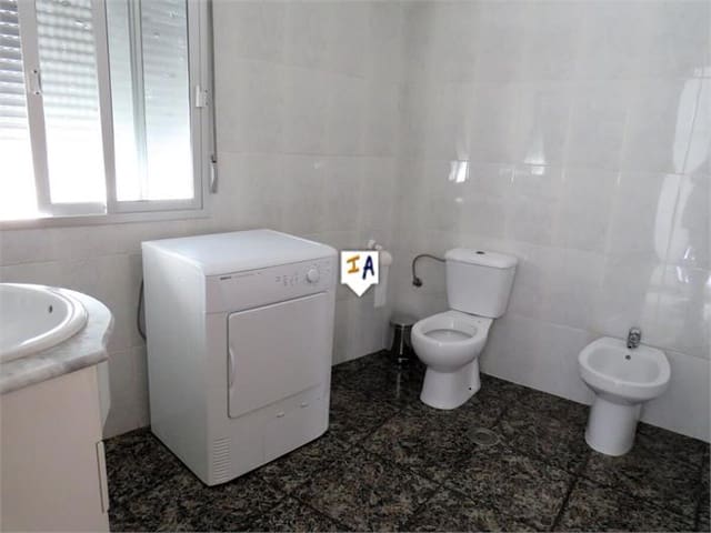 3 chambre Maison de Ville à vendre à Martos avec garage - 105 000 € (Ref: 8302245)