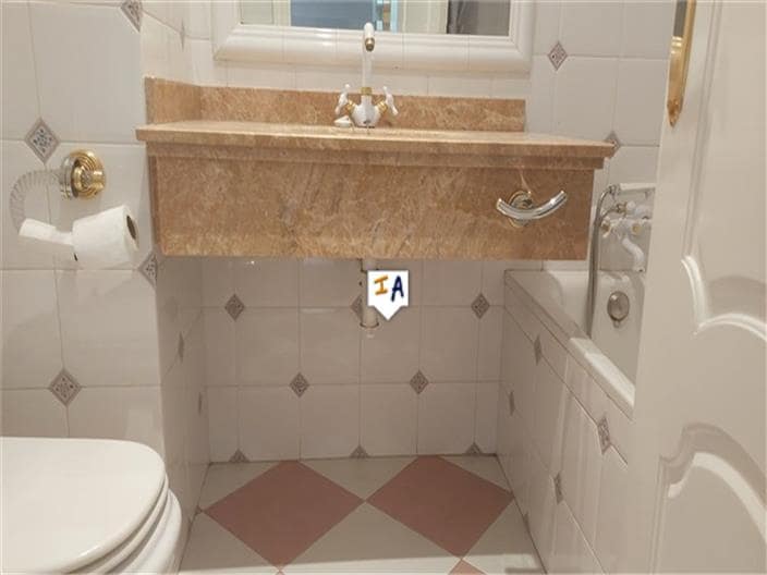 3 soveværelse Byhus til salg i Carcabuey - € 77.000 (Ref: 8317554)