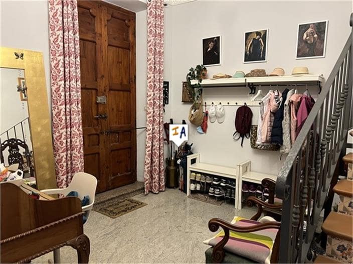 6 soveværelse Byhus til salg i Alcaudete - € 250.000 (Ref: 8322252)