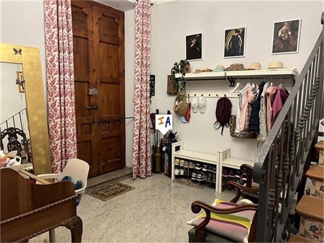 6 soveværelse Byhus til salg i Alcaudete - € 250.000 (Ref: 8322252)