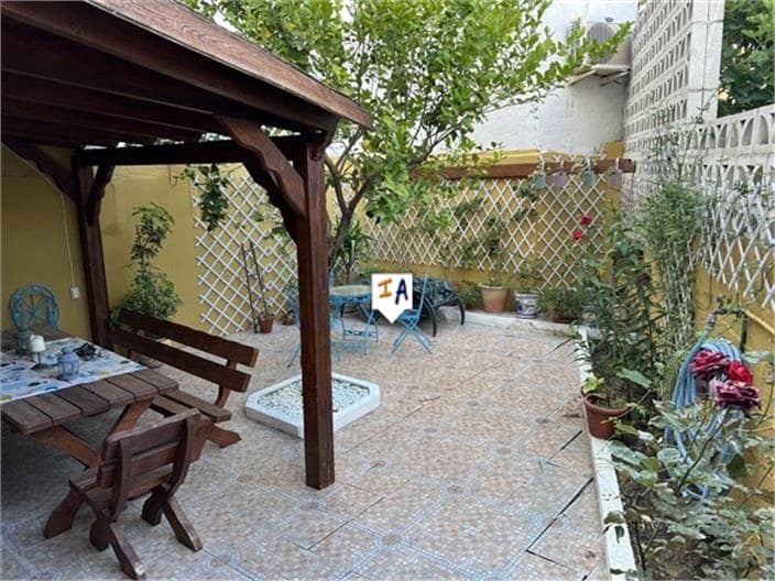 6 soveværelse Byhus til salg i Alcaudete - € 250.000 (Ref: 8322252)