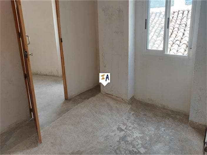 5 soveværelse Byhus til salg i Castillo de Locubin - € 45.000 (Ref: 8322253)