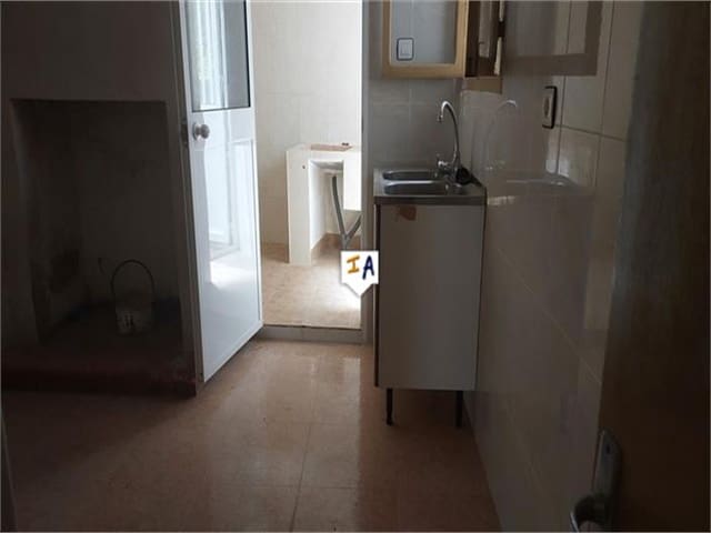 5 makuuhuone Omakotitalo myytävänä paikassa Castillo de Locubín - 45 000 € (Ref: 8322253)