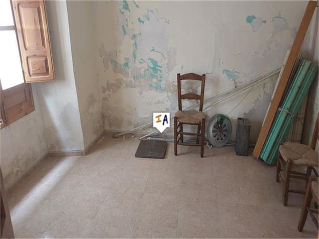 5 makuuhuone Omakotitalo myytävänä paikassa Castillo de Locubín - 45 000 € (Ref: 8322253)