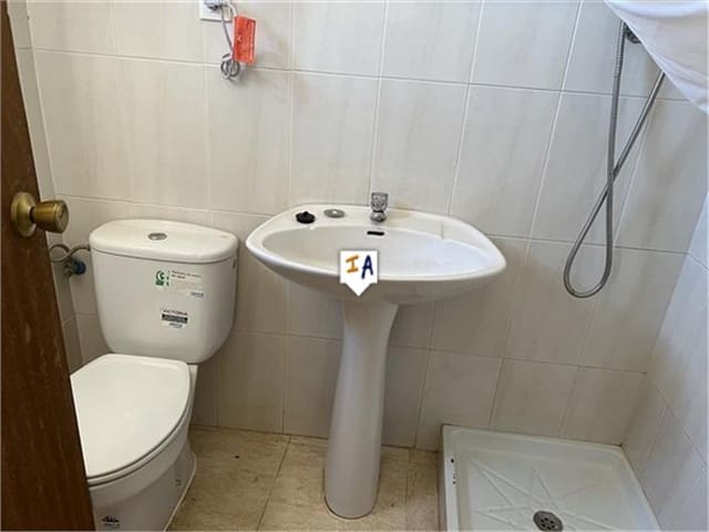 3 soverom Hus til salgs i Rute med garasje - € 39 000 (Ref: 8386210)