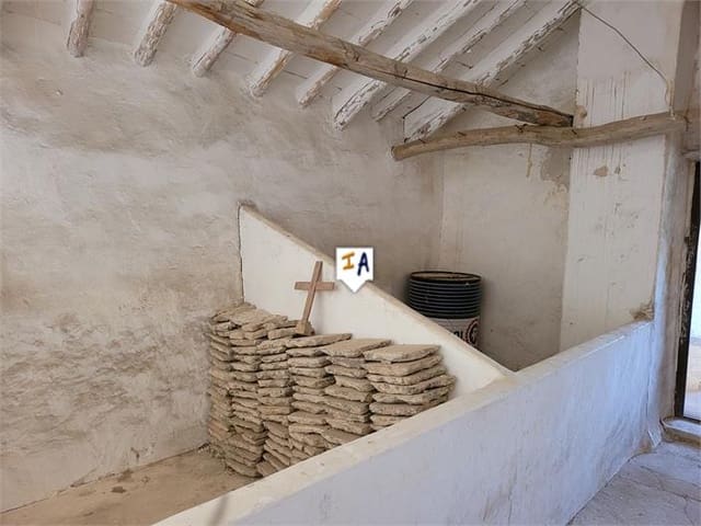 4 slaapkamer Finca/Landhuis te koop in Iznájar - € 200.000 (Ref: 8390326)