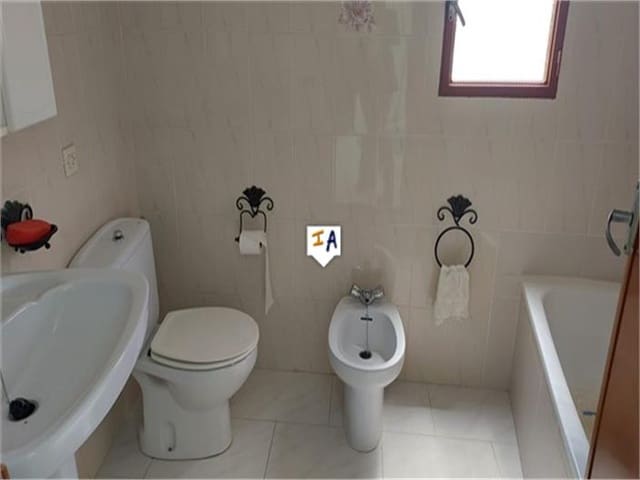 5 soverom Hus til salgs i Luque - € 59 000 (Ref: 8390327)