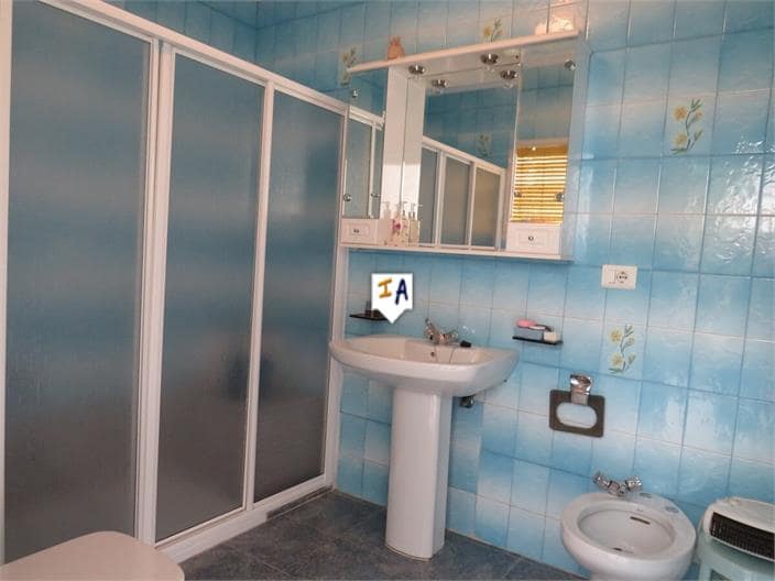 4 soverom Hus til salgs i Torredonjimeno med garasje - € 185 000 (Ref: 8396375)