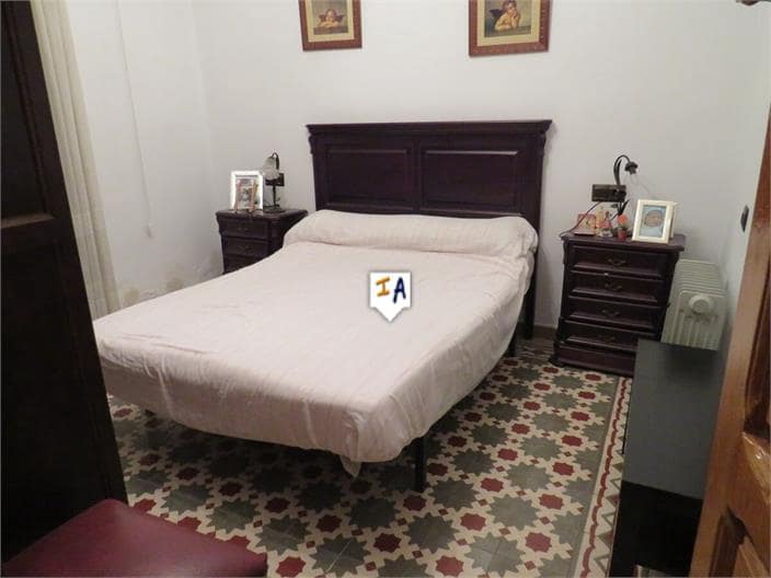 4 soverom Hus til salgs i Torredonjimeno med garasje - € 185 000 (Ref: 8396375)