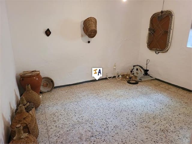 2 soverom Hus til salgs i Iznájar med garasje - € 50 000 (Ref: 8404640)